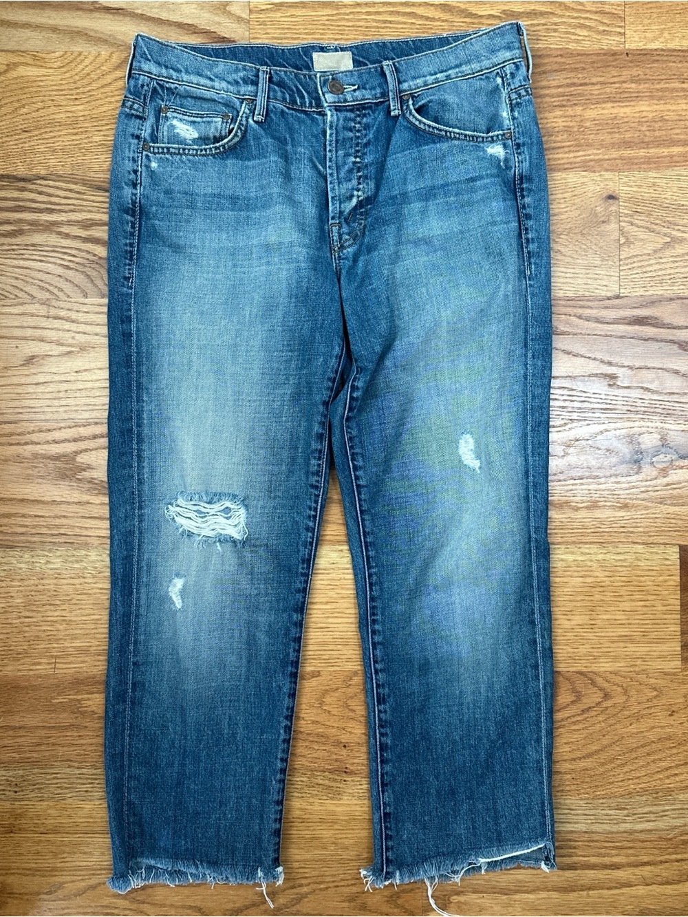 MOTHER Women's cropped distressed jeans in lightweight denim size 26